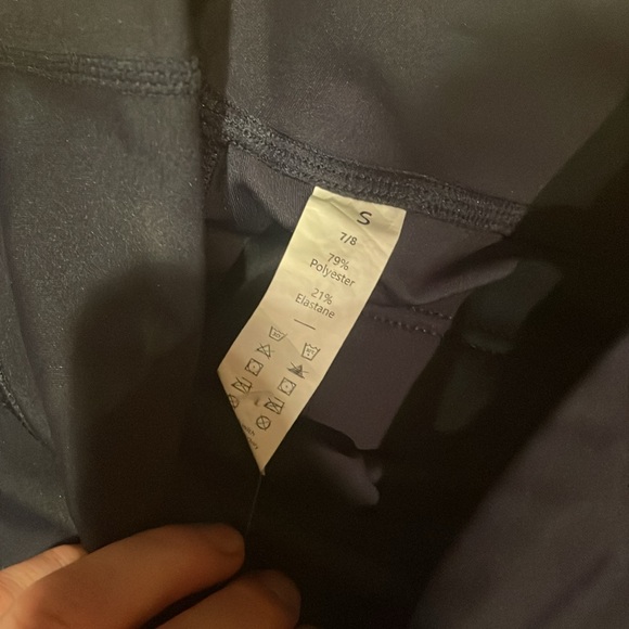 Halara cargo legging - Picture 2 of 3